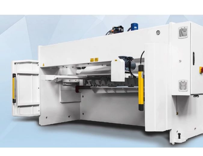 HILALSAN HYPER AGM-3020 állítható vágószögű CNC lemezolló gép